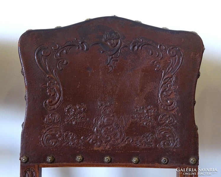 1F627 Antik faragott bőr szék garnitúra 6 darab