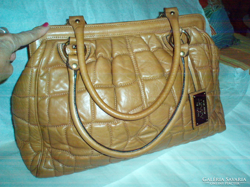 Vintage hazel leather handbag