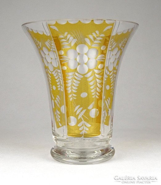 1F642 Régi borostyánsárgára színezett csiszolt kristály váza 14 cm