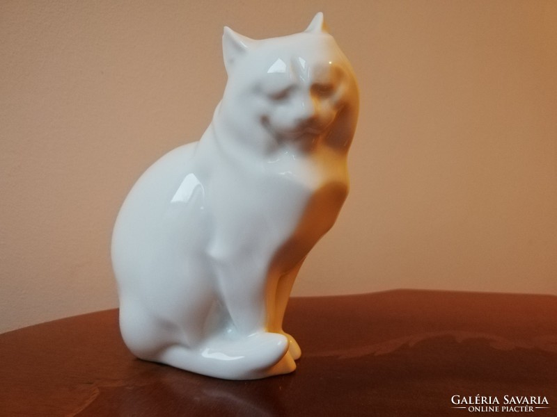 Herendi porcelán cica jelzett figura