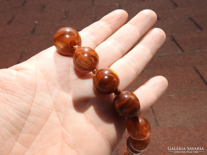Amber-colored string of large-eyed pearls - necklace