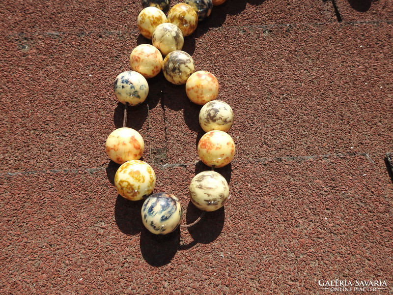 Retro bead necklace with big eyes