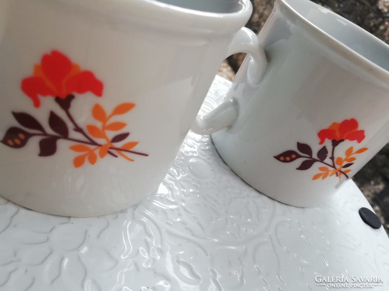 Pair of Zsolnay mugs 3 dl each