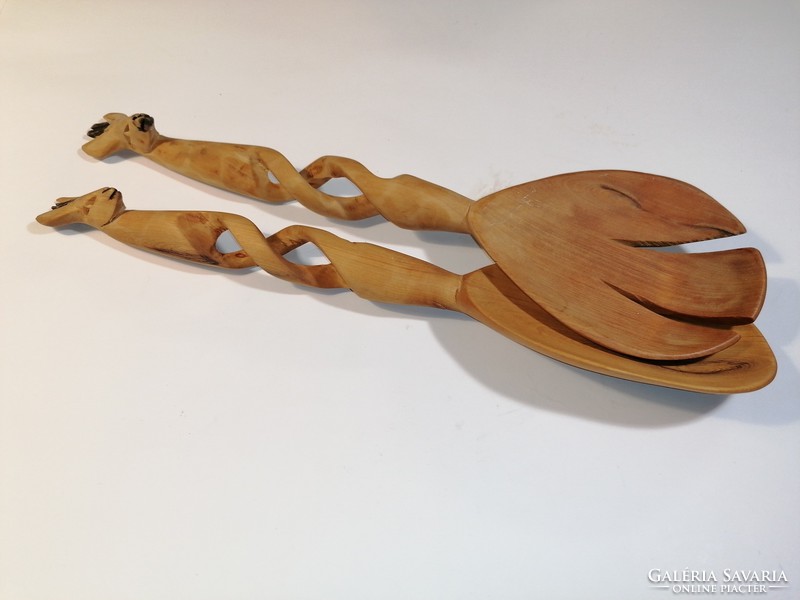 African Handcrafted Salad Picker (469)