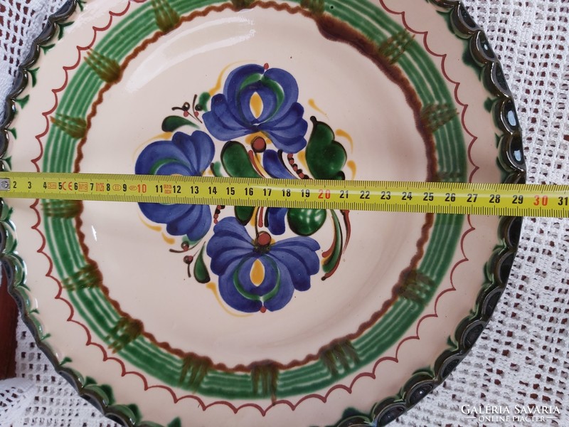 Gyönyörű Hódmezővásárhelyi 29.5  cm-es virágos zöld falitányér tányér , Nosztalgia