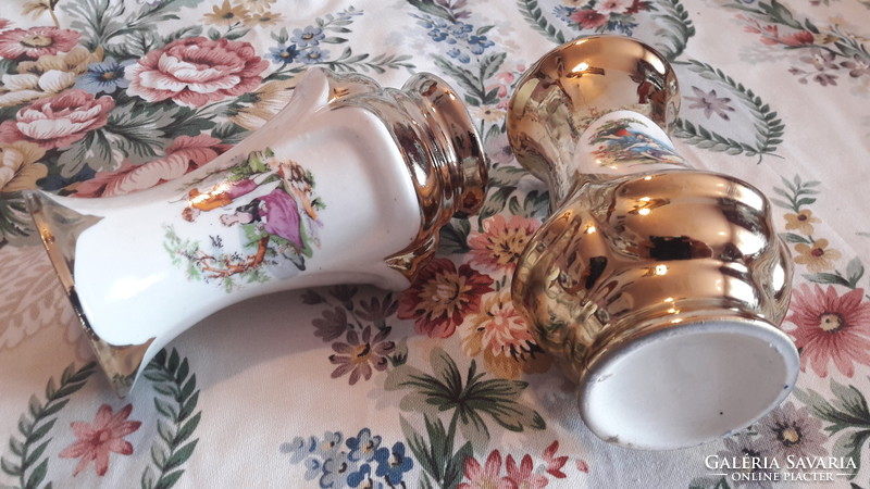 2 scenic porcelain vases