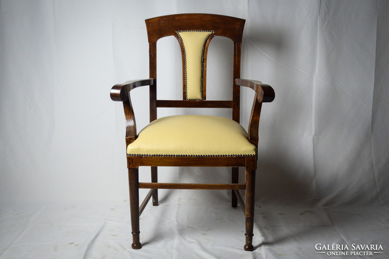Antique neo-baroque armchair (restored)