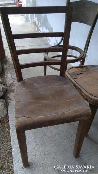 5 darab antik art deco ill. thonet jellegű fa székek felújításra, lehetőleg egyben eladó 10000.- ft