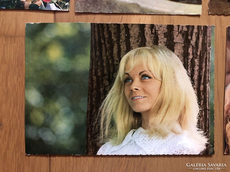 Vegyes képeslapok - Híres / népviseleti öltözékes emberek - pl: Jane Fonda, Sylvie Vartan, stb