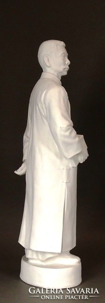 1F730 Régi fehér biszkvit porcelán szobor LU XUN kínai író és költő 32.5 cm