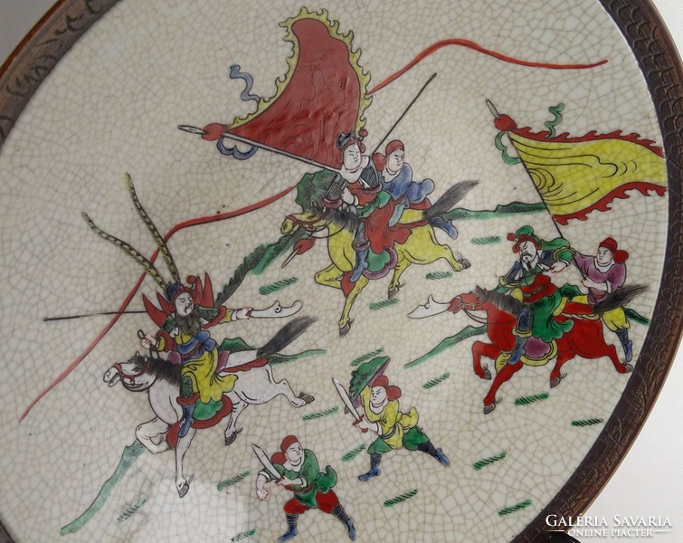 1F754 Antik jelzett kézzel festett csatajelenetes hatalmas kínai SATSUMA porcelán dísztál