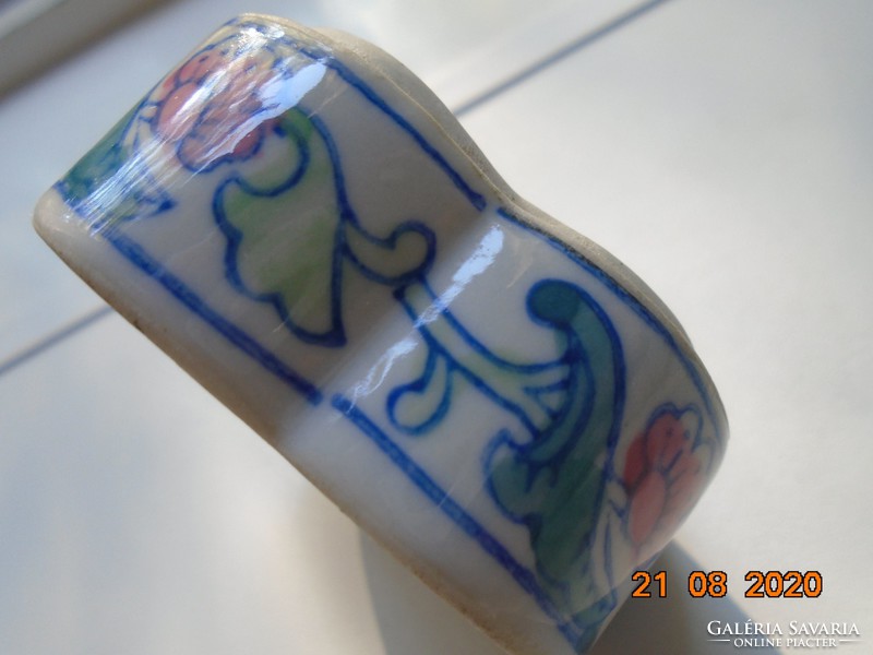 Hand painted star shaped oriental porcelain box