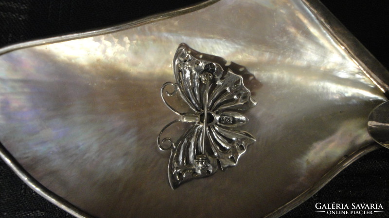 Indonéz, ezüst pillangó bross