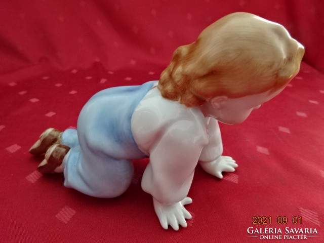 Zsolnay porcelán figura, mászó kisfiú, magassága 9,5 cm. Vanneki!
