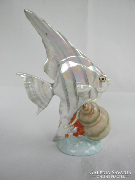 Kőbányai porcelán hal vitorláshal