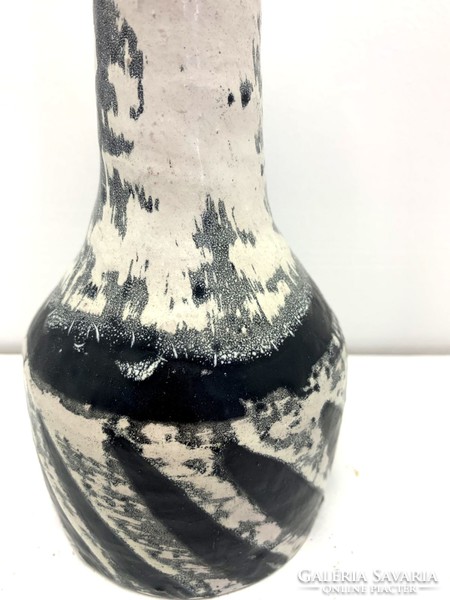 Gorka Lívia kerámia váza, jelzett, 21cm - 5384