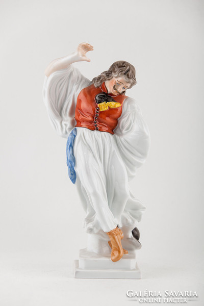 HERENDI, NÉPIES TÁNCOLÓ BETYÁR KÉZZEL FESTETT PORCELÁN FIGURA, HIBÁTLAN! (P115)