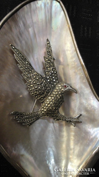Ezüst madár bross , markazit kövekkel, 1960as évek