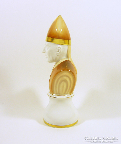 Herend, running (dark) hand-painted porcelain chess piece, flawless! (P083)