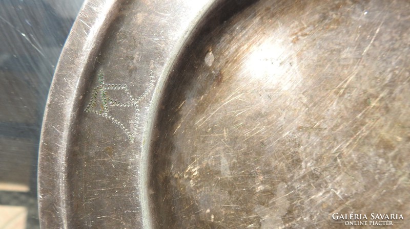 HACKER BUDJEJOVICKA mesterjelzett fém ezüstözött? tál - asztalközép