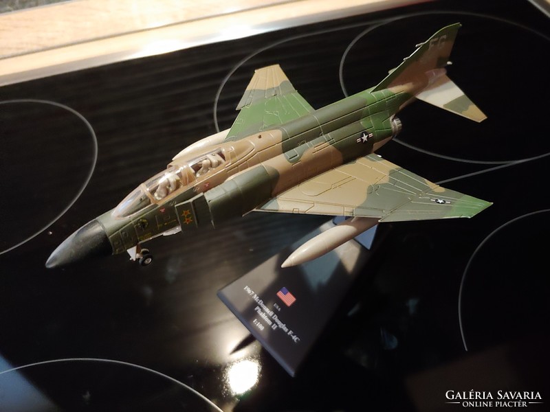 Mc donnel douglas f-4c phantom ii. 1967 USA metal aircraft 1: 100