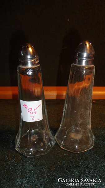 S21-95 art-deco salt-pepper spray pair with metal head.