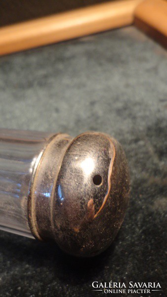 S21-101 art-deco vial with metal cap