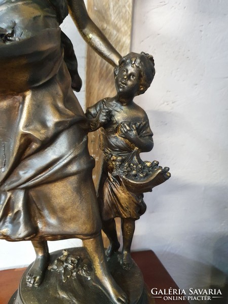 Contemporary sculpture reproduction from the original bronze cast of hippolyte Francois Moreau
