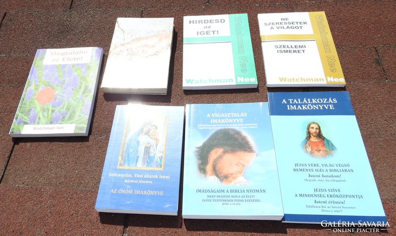 Christian - religious - books of prayer book - marriage guide- watchman nee books etc ...