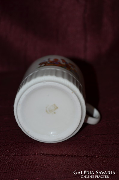 Zsolnay folk motif skirt mug 02 (dbz 0094)
