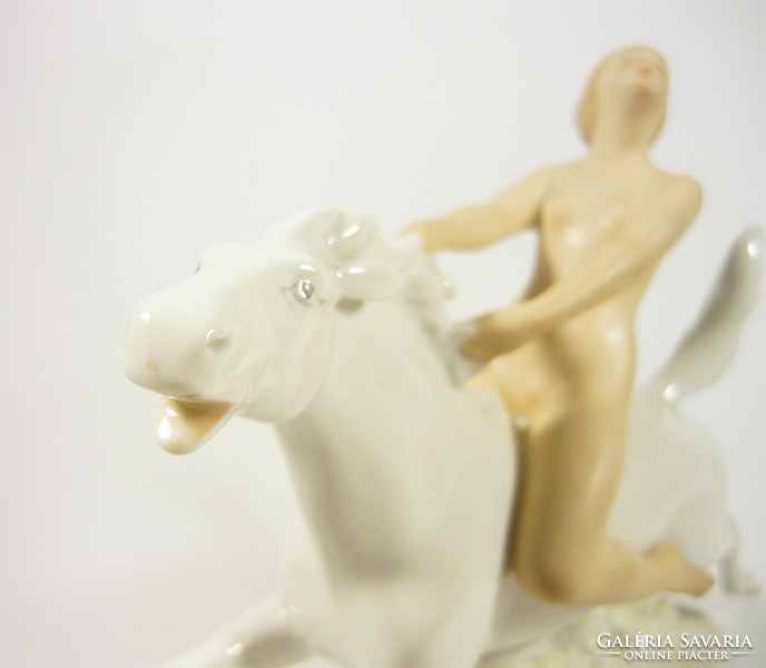 Wallendorf, a charming naked lady on horseback with a hand-painted porcelain figurine, flawless! (P204)