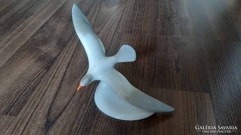 Porcelain seagull