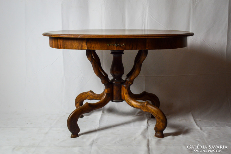 Antique table with spider legs (restored)