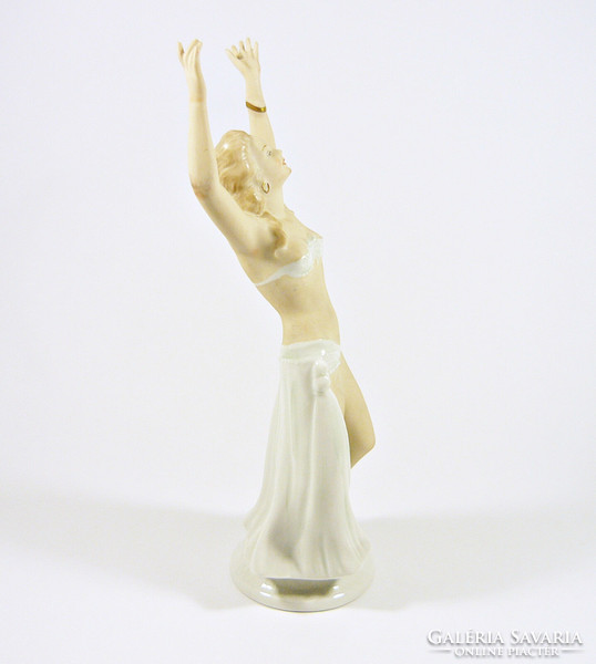 Wallendorf, a charming diva posing with a hand-painted porcelain figurine, is flawless! (P198)