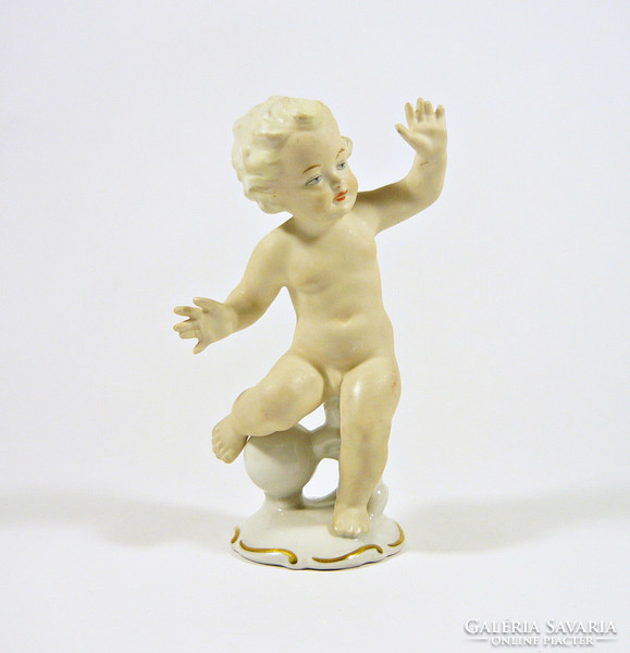 Schaubach kunst, sitting putt little boy 13.3 Cm hand painted porcelain figurine, flawless! (P190)