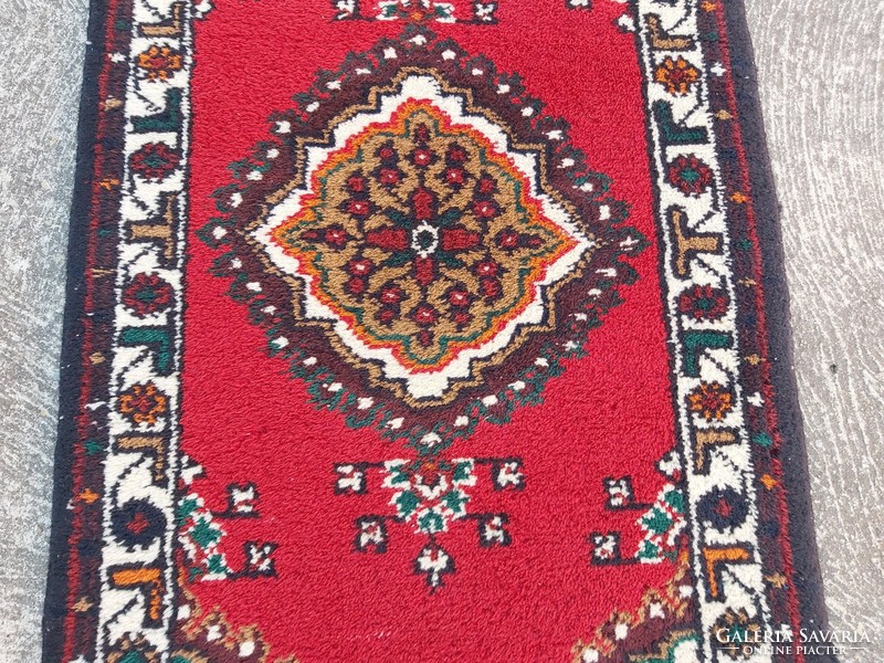 Vastag kézi csomózású indiai szőnyeg , nosztalgia darab, Gyűjtői szépség.