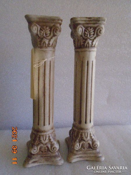 Obeliszk vagy postamentet ábrázoli igazi antik  porcelán gyertyatartó pár szép érett állapotban 20,5