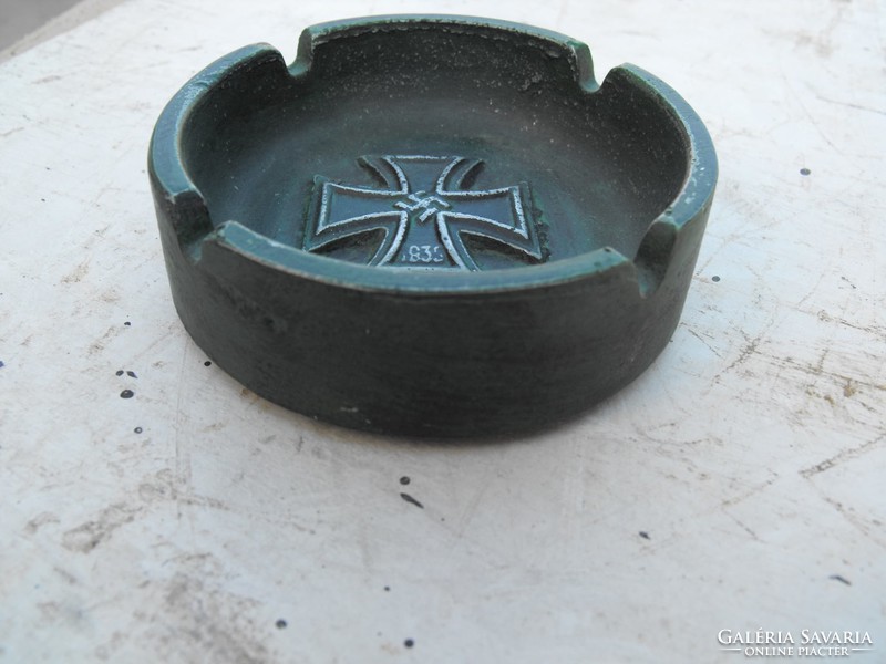 German imperial iron cross ashtray memorial museum replica metal bowl