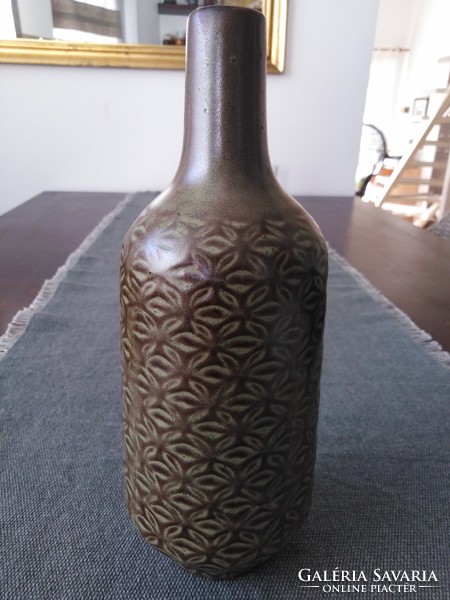 Texturált felületű - kerámia váza