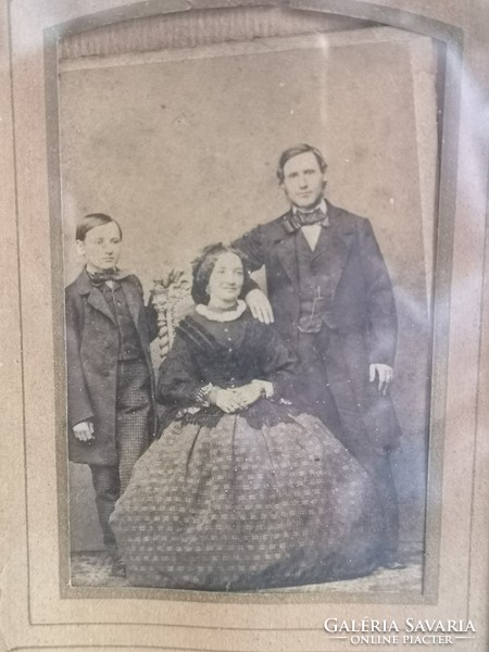 Régi családi fotó, 1861, 16 x 11 cm