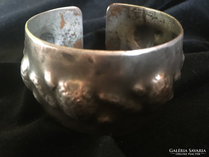 Applied artist-valéria- / 1897-1982 / silver-plated cuff bracelet