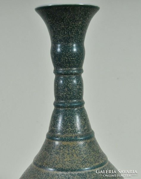 Antique Chinese porcelain vase, Kangxi era