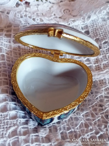 Heart shaped ring box or medicine box