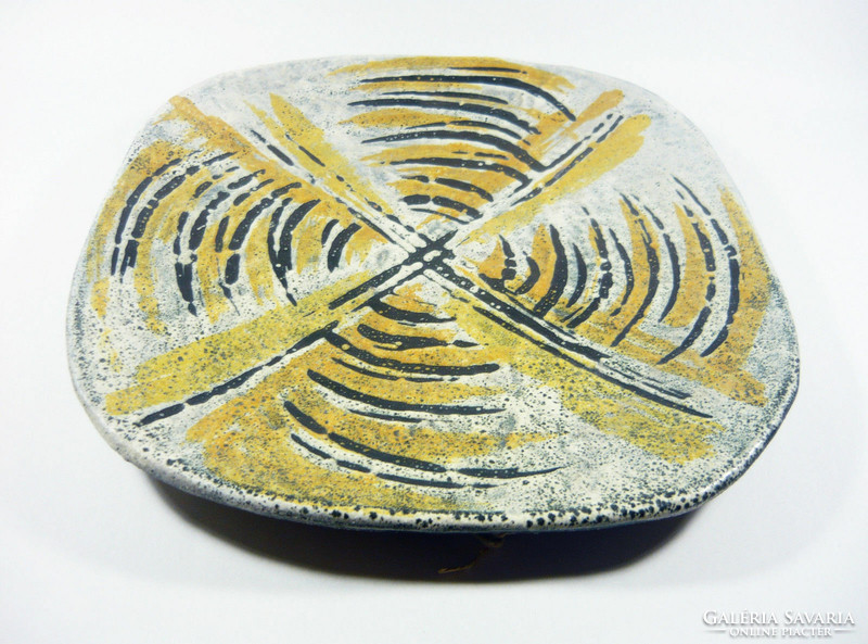 Gorka lívia, retro 1960 twisted motif yellow 29.1 Cm artistic ceramic wall plate, flawless! (G093)