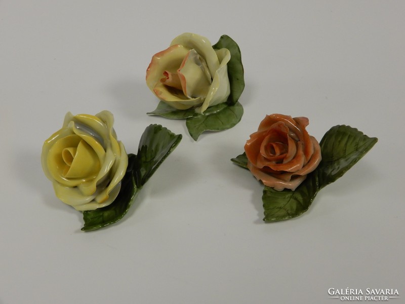 2 Herend roses, 1 aquincum rose