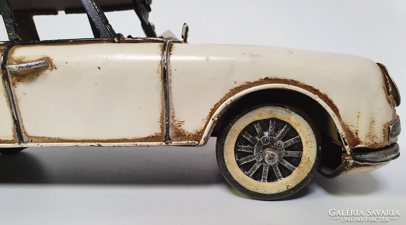 Citroen ds metal toy car with citroen catfish