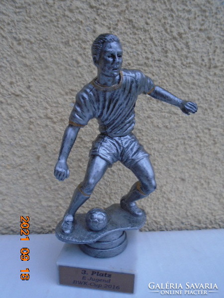 Márvány talapzaton focista BWK-Cup 2016  17,5 cm