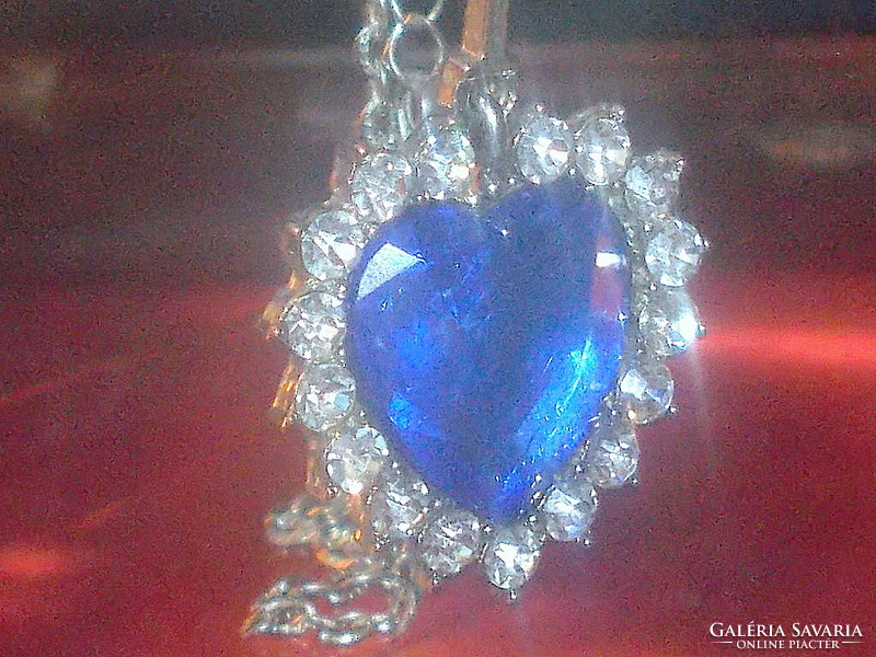 Vintage heart necklace known from the movie 