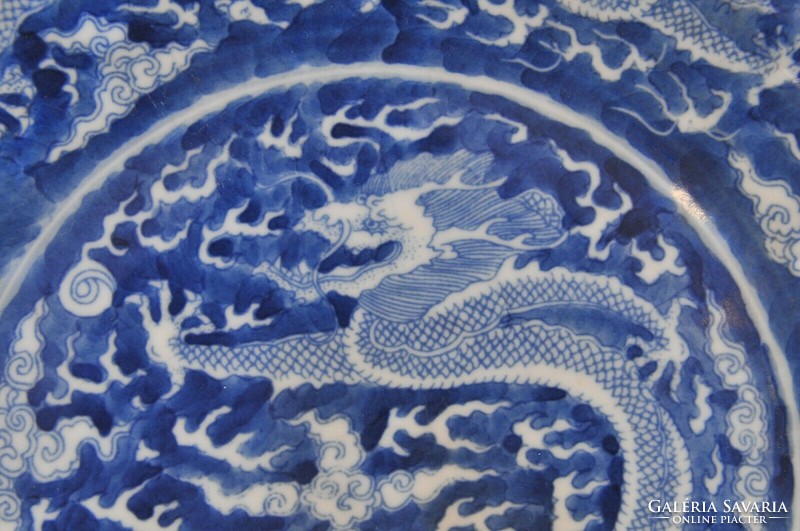 Antik kínai kék-fehér porcelán tál, Kangxi jelzés