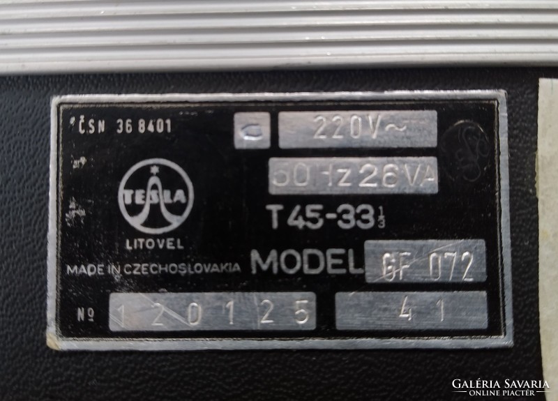 Tesla gf 072 portable turntable (defective)